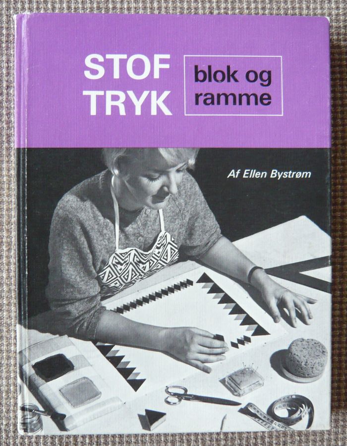 Stoftryk - blok og ramme v. Ellen Bystrøm, Høst & Søns Forlag 1967, Indb, fint eksemplar. Pris kr. 50,-